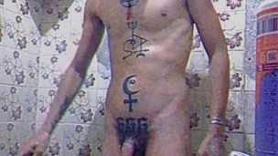 Tomando banho de cuia