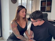 Esposo Cornudo Mira como su mujer se folla una polla grande por el culo hasta el creampie! 4/16