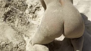 🥵SAND GIRL😈 I Play With My Body In The Beach🔥