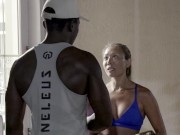 245Chinesische Yoga-MILF wird  riesigem schwarzen Schwanz gevögelt, weißer Ehemann ist weg, OnlyFans 3/16