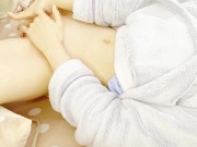 リアルに寝起きのパジャマ姿で指オナ♡じっくりクリと中いじって、イくとこ覗き見♡♡ 10/16