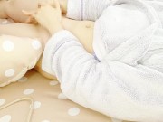 リアルに寝起きのパジャマ姿で指オナ♡じっくりクリと中いじって、イくとこ覗き見♡♡ 11/16