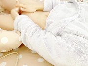 リアルに寝起きのパジャマ姿で指オナ♡じっくりクリと中いじって、イくとこ覗き見♡♡ 13/16