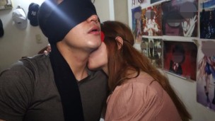 Ella es una experta besando y moviendo esa lengua 👅💦