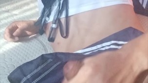 Masturbación con faldita