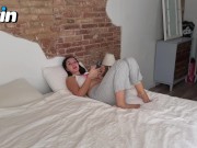 Step Sis Share Bed With Stepbrother But He Jerk Off On Her Big Ass And Be Caught - Family Therapy 1/16