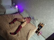 Сводная сестра в чулках трогала киску я не удержался и обкончал её… 2/16