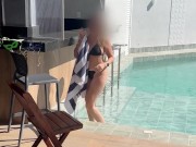 Amando meu biquíni fio dental pra reforçar a marquinha na piscina 15/16