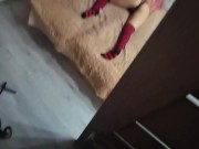 Решил подглядеть за сводной сестричкой пока она ласкала киску, но не смог удержаться и засадил ей 1/16