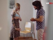 Lesbian Sex Tutorial with Blonde Step Sisters - VIP SEX VAULT 2/16