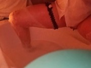 Piscio dentro la vasca da bagno 6/16