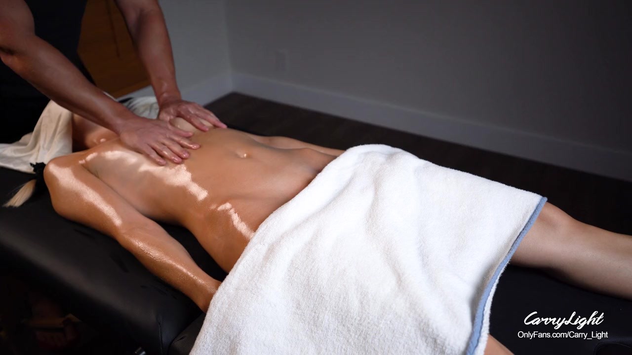 Squirt like fountain / Pervert masseur being inappropriate with clients - Free Sex Video - RedTube
