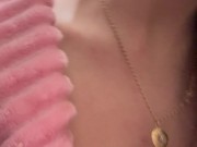 Boobs instead of tips for the courier 2/16