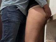 Mi novia me espera después de la fiesta y llego a cogerla