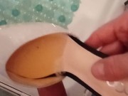 ESTREMO PIPI' - piscio nelle scarpe della mia coinquilina 13/16