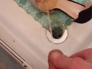 ESTREMO PIPI' - piscio nelle scarpe della mia coinquilina 9/16