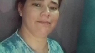 Una selfie atrevida debajo de la remera 😏