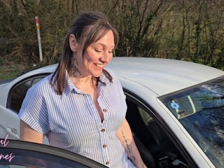 Hairy Mature MILF repaid my kindness by swallowing my cum