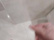 Me pongo cachondo en el baño