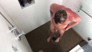 Using my friend's rain shower (top view)