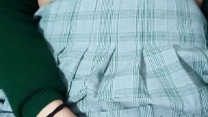 TETAS DELICIOSAS DE COLEGIALA ARDIENTE REBOTAN MIENTRAS SU PAPI LA PENETRA AL REGRESAR DEL COLEGIO