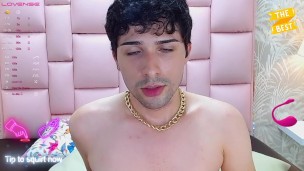 Caras de orgasmo mientras nos masturbamos y saco la lengua