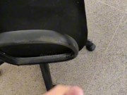 Batendo uma no escritório 10/16