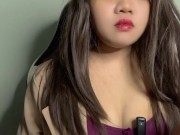 Cleavage and Snack ASMR 14/16