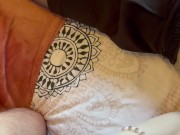 Les collants sont déchirés je lui demande de jouir dessus avant de les jeter 13/16