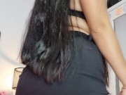 Latina wearing mini skirt mini falda 10/16