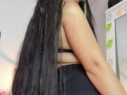 Latina wearing mini skirt mini falda 14/16