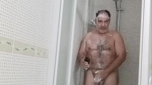 Ducha caliente de hombre caliente (PARTE 1)