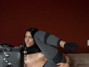 Masturbándome y viendo porno después del gym - Orgasmo real 7/16