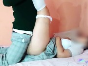 TEENS CALIENTES SE PONEN A FOLLAR SIN CONDON SIN QUITARSE EL UNIFORME A ESCONDIDAS DE SUS PADRES