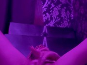 Мокрая киска мастурбирует вибраторами на камеру 7/16