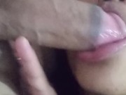 Chupando meu marido até ele gozar! 10/16