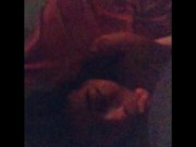 Me pongo muy caliente chupando la vergota de mi papito 10/16