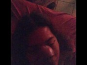 Me pongo muy caliente chupando la vergota de mi papito 9/16