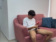 Si no  me follas le contare a todos que te masturbas con mis fotos!!