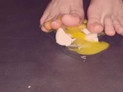 Egg gets crushed by barefeet Giantess 10/16