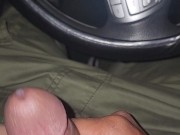 GUY MASTURBANDOSE ON THE CAR 14/16