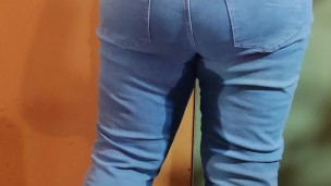 Desperate chubby MILF pees in blue jeans