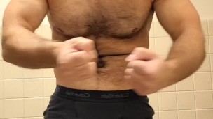 HAIRY MUSCLE BEAR FLEXING AND CUMSHOT COMPILATION