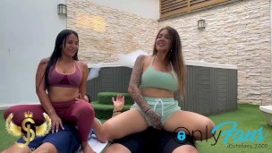 My friend Sara vlonde and I got some guys in the gym and we sucked his cock 🥵 cum in the mouth