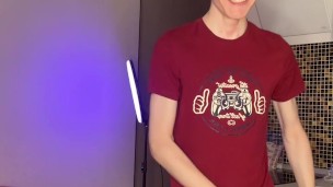 sometimes i be watchin my own vids like… what was i even doin