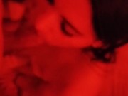 Morocha alcoholizada sale del boliche y se traga toda la leche de un desconocido 9/16