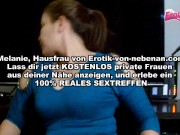 Asiatische Schlampe räkelt ihre Füße vor der Kamera 2/16