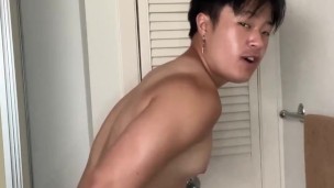 Verse Asian Guy Fingers His Ass And Masturbates
