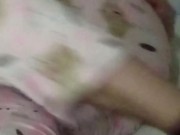 Sola jugando con mis dedos hasta gemir 7/16