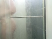 Sola en la ducha tocandome sin prisa 12/16